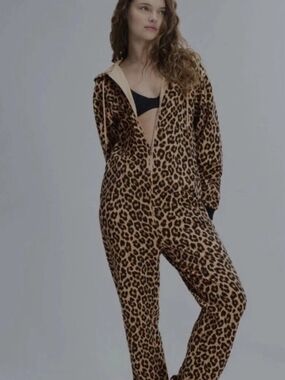 Savage X Fenty Forever Savage Hooded Onesie Suga Beige Prowl UnisexWomen/L Men/S